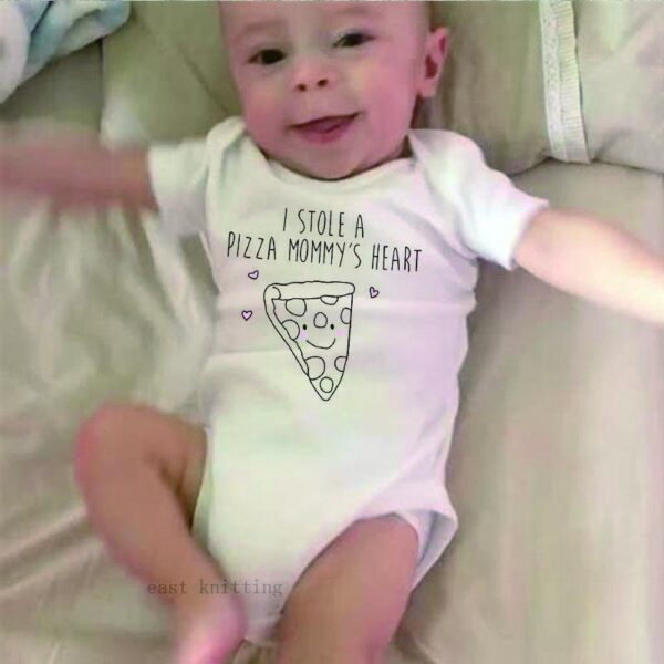 I-stole-a-pizza-mommy's-heart-onesie-1